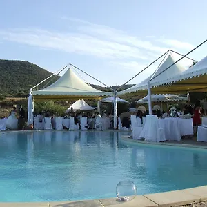 Ristorante La Tana Di Li Mazzoni Hotel Trinità dʼAgultu